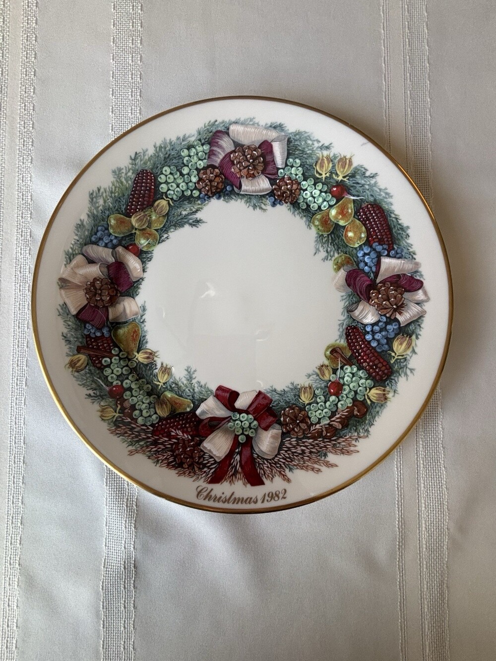 Lot of 3 Lenox Colonial Christmas Wreath Plates 1982 1983 1984 Boxes Pamphlets - Picture 4 of 16